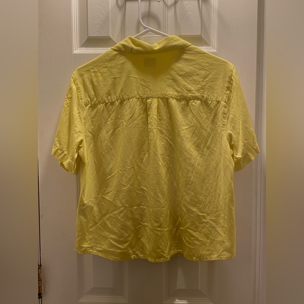 Levi's Sunny Yellow Short Sleeve Shirt - Picture 3 of 3